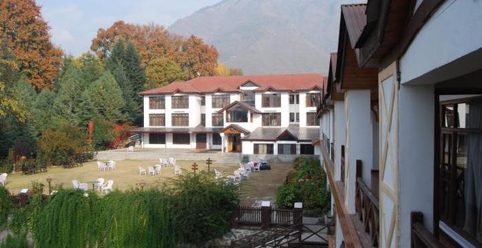 Heevan Resorts